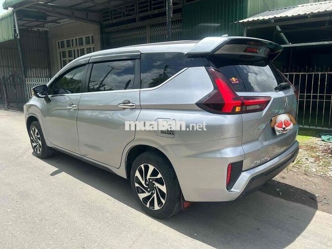 Xpander AT 2022 form dáng mới, dọn sẵn tiện nghi
