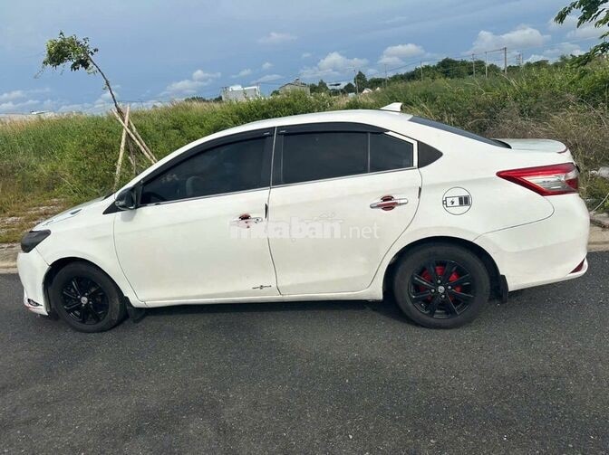 Toyota Vios 2015 Số sàn Trắng, có giảm giá