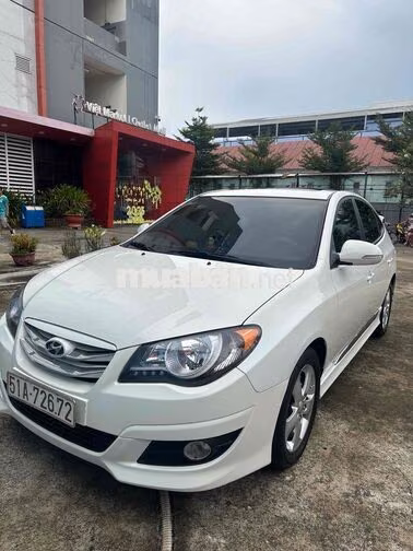 Hyundai Avante Trắng Số tự động 5 chỗ odo 38551
