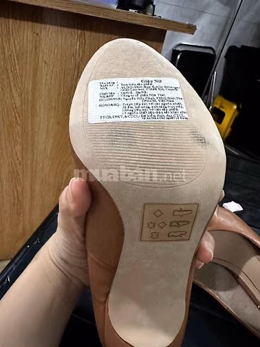 Pass Giày cao gót ALDO Nữ size 35 Mới 100%