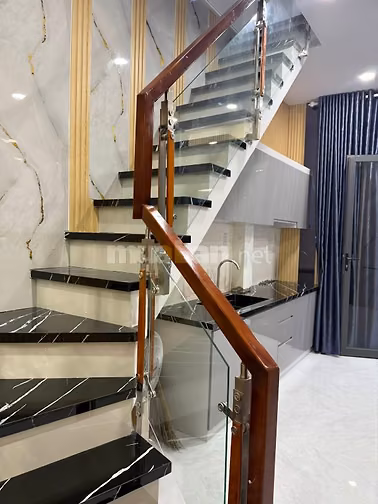 BÁN NHÀ MẶT TIỀN HẺM XE HƠI KINH DOANH – 30/64 LÂM VĂN BỀN, QUẬN 7