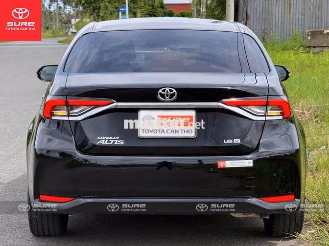 Toyota Corolla Altis 1.8V (CVT) 2022 Đen