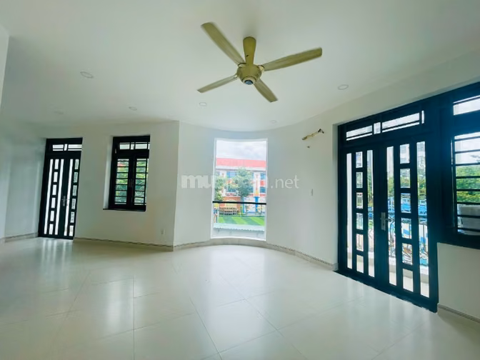 CHO THUÊ BIỆT THỰ hẻm 688 Lê Đức Thọ 6PN 4WC 35 Triệu