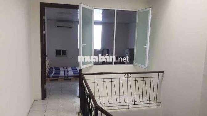 phòng ban công và bếp riêng thoáng mát