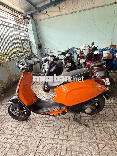 Piaggio Vespa Cam Nữ Kiên Giang