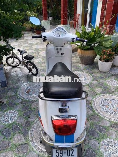 Piaggio Vespa 2010 Trắng Việt Nam