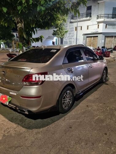 Kia Soluto Delux Số sàn 2020 Vàng cát