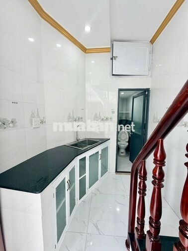 Nhà trệt lầu 2PN hẻm đường Hùng Vương chỉ 6,5 triệu