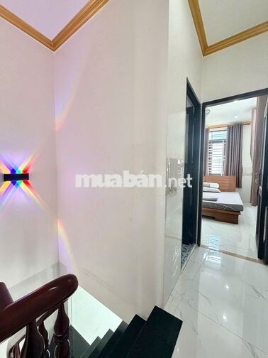 Nhà trệt lầu 2PN hẻm đường Hùng Vương chỉ 6,5 triệu