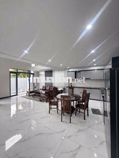 Chính chủ gởi bán nhà 2 tầng oto Hoà Xuân mới