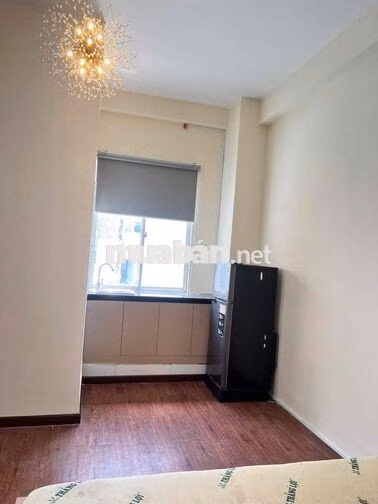 Cho thuê căn hộ Studio Cửa sổ Q4 gần ĐH Luật, ĐH Nguyễn Tất Thành