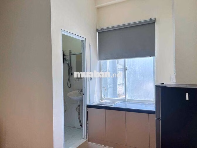 Cho thuê căn hộ Studio Cửa sổ Q4 gần ĐH Luật, ĐH Nguyễn Tất Thành