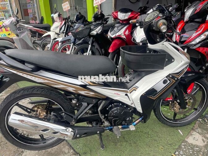 Yamaha Exciter 135 Côn tay Trắng đen
