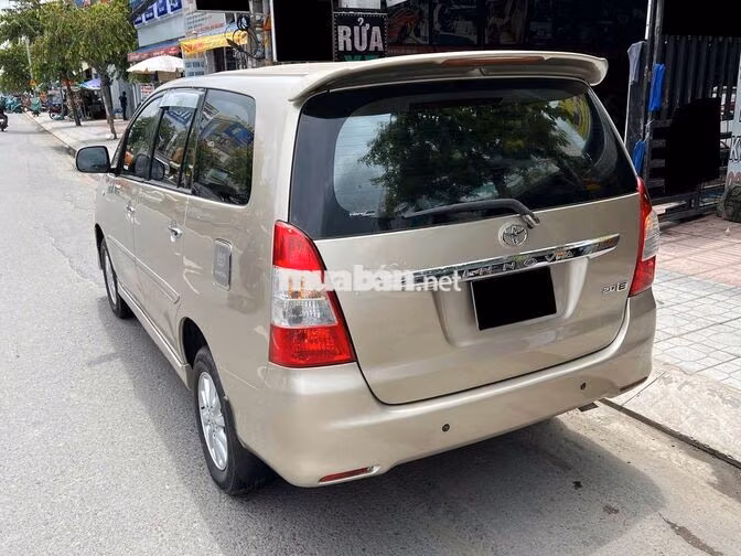 Toyota Innova 2.0E 2014 Số sàn Vàng cát