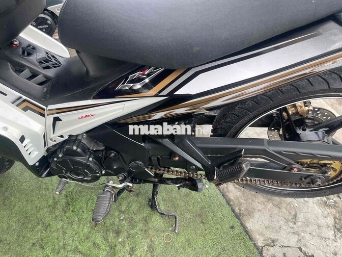 Yamaha Exciter 135 Côn tay Trắng đen