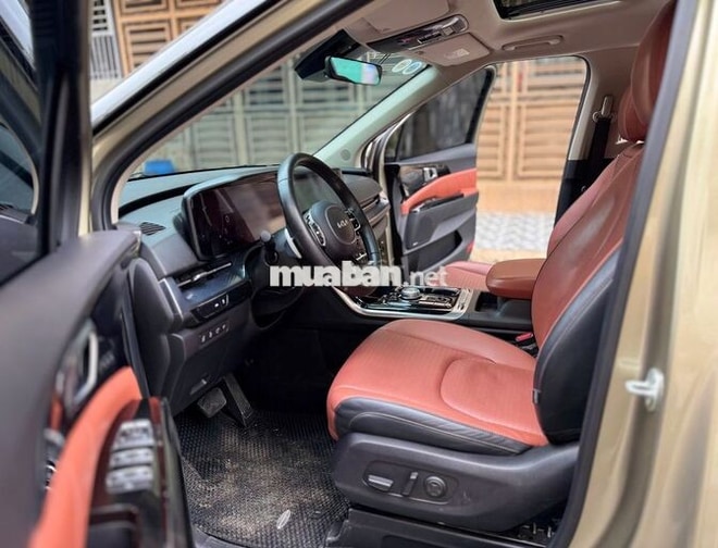 Kia Carnival Signature 2022 Vàng cát 7 chỗ