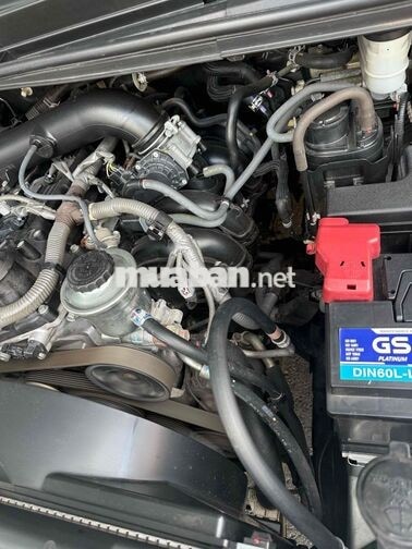 Toyota Innova 2.0E 2020 Số sàn Bạc
