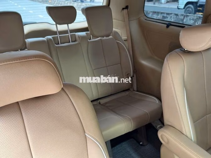 Kia Sedona DAT 2017 máy dầu màu trắng đẹp