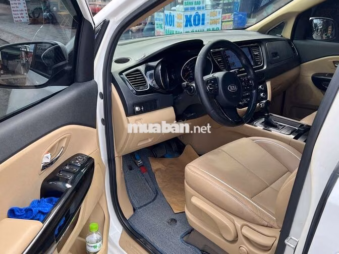 Kia Sedona DAT 2017 máy dầu màu trắng đẹp