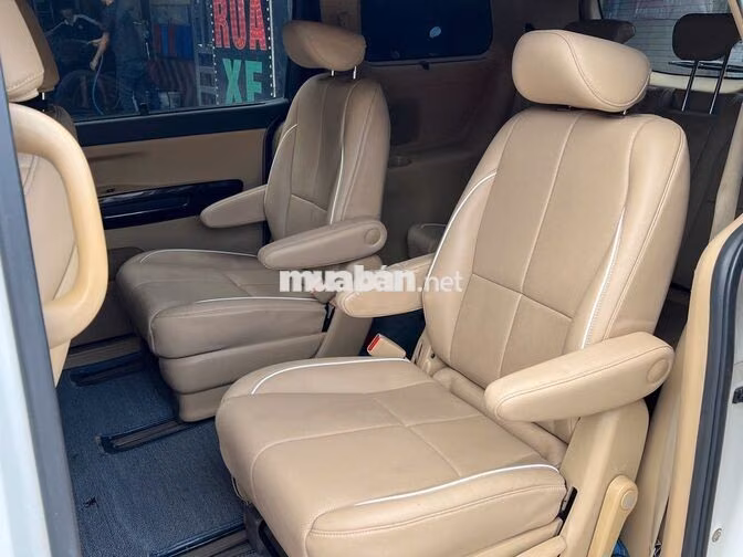 Kia Sedona DAT 2017 máy dầu màu trắng đẹp