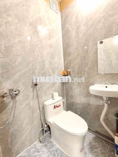 CHO THUÊ NHÀ Ở KINH DOANH 3 PHÒNG NGỦ ĐƯỜNG HÙNG VƯƠNG FULL NỘI THẤT