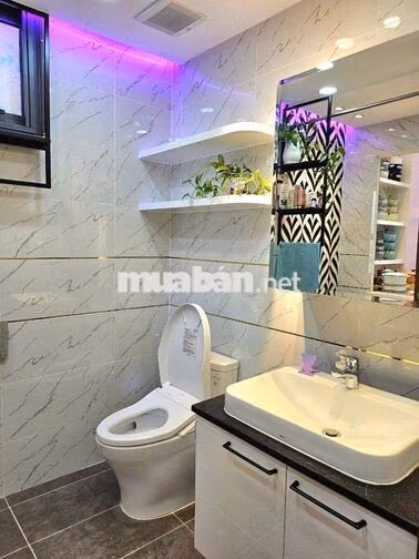 Bán căn vip Akari tầng cao 3PN, 3WC 121m2 full nội thất 6,5 tỷ.