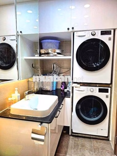 Bán căn vip Akari tầng cao 3PN, 3WC 121m2 full nội thất 6,5 tỷ.