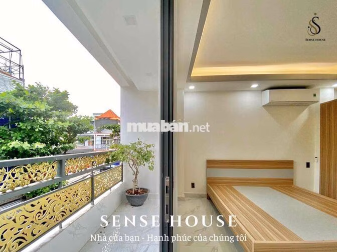 Studio Ban Công Rộng 35m2 | Full Nội Thất | Ngay Tân Sơn Nhì
