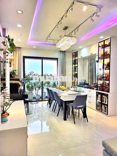 Bán căn vip Akari tầng cao 3PN, 3WC 121m2 full nội thất 6,5 tỷ.