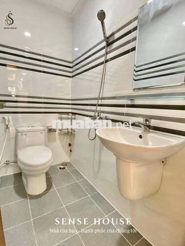 Studio Ban Công Rộng 35m2 | Full Nội Thất | Ngay Tân Sơn Nhì
