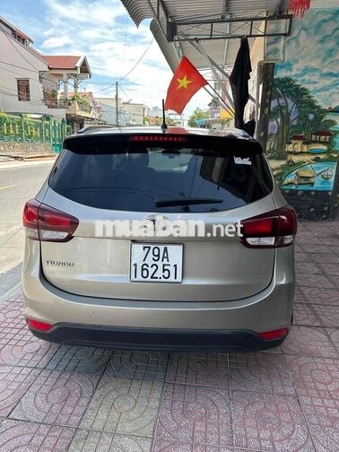 Kia Rondo 7 chỗ MT Vàng cát 7.2v km
