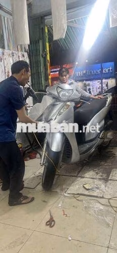 Honda SH Bạc