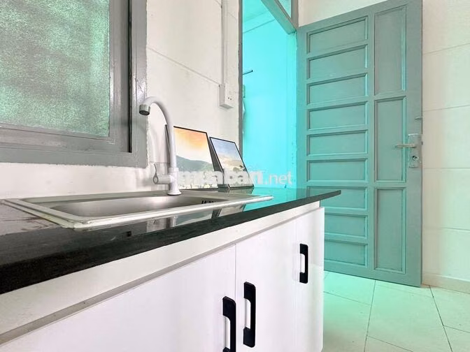 FULL NỘI THẤT, CÓ BANCOL, MÁY GIẶT CHUNG, ĐẬU XE Ô TÔ, RA VÀO 24/24