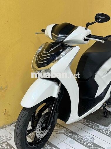 SH 125 đời 2022 trắng đen siêu mới 43AE-052.71