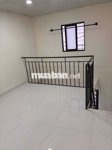 Nhà cho thuê nguyên căn (nhỏ) giá 3tr ĐIỆN NƯỚC CHÍNH gần trường TNMT