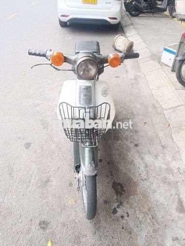 Honda Super Cub 50 Cổ điển Xanh rêu, trắng