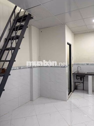 Nhà cho thuê nguyên căn (nhỏ) giá 3tr ĐIỆN NƯỚC CHÍNH gần trường TNMT