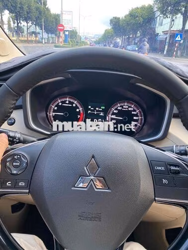 Mitsubishi Xpander 2019 Tự động Trắng 90000 km