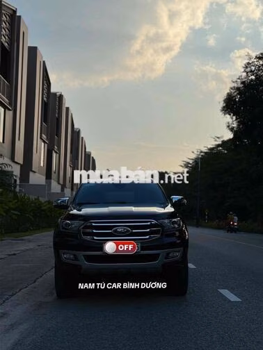 Ford Everest Titanium 2 cầu 2019 Đen