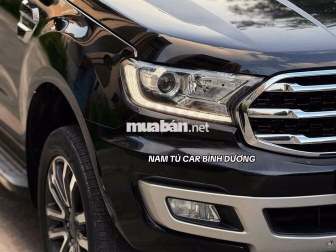 Ford Everest Titanium 2 cầu 2019 Đen