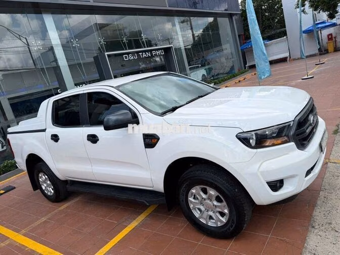 Ford Ranger XLS MT 2020 Trắng 62.000km