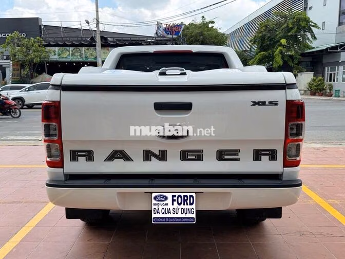 Ford Ranger XLS MT 2020 Trắng 62.000km