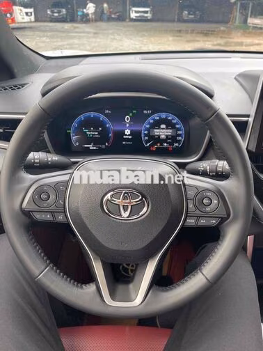 Toyota Corolla Cross 1.8V 2025 Trắng Tự động