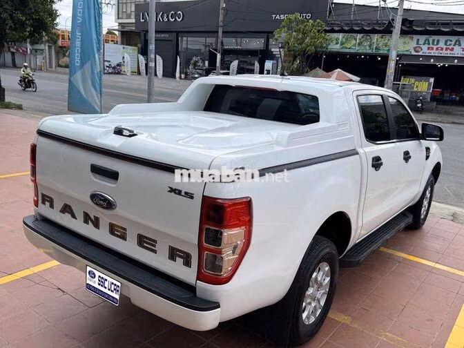 Ford Ranger XLS MT 2020 Trắng 62.000km