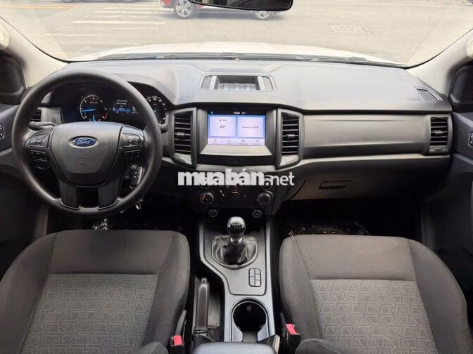 Ford Ranger XLS MT 2020 Trắng 62.000km