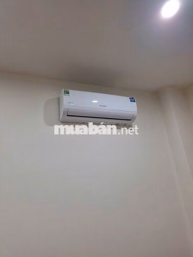 Cho thuê phòng trọ mới có ban công, máy lạnh hẻm 79 Thống Nhất