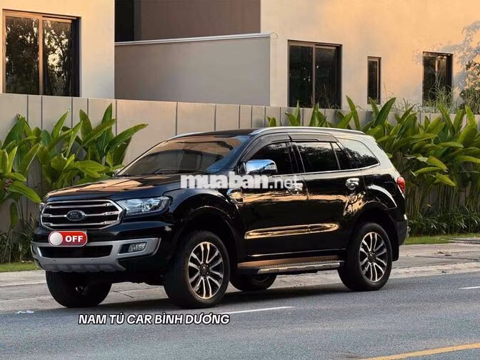 Ford Everest Titanium 2 cầu 2019 Đen