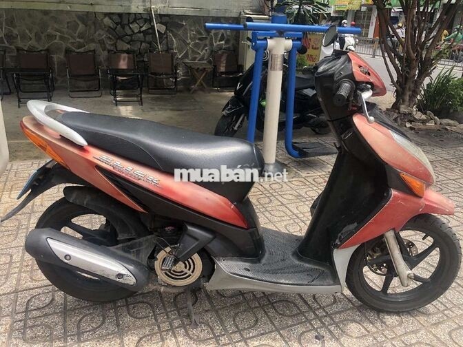 Honda Click đỏ
