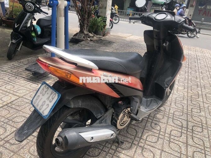 Honda Click đỏ