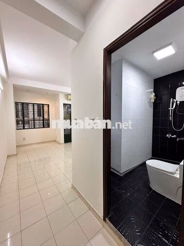 NHÀ HẺM XE HƠI ĐIỆN BIÊN PHỦ SẠCH ĐẸP- 3 Tầng 4PN- 8,X Tỷ thương lượng